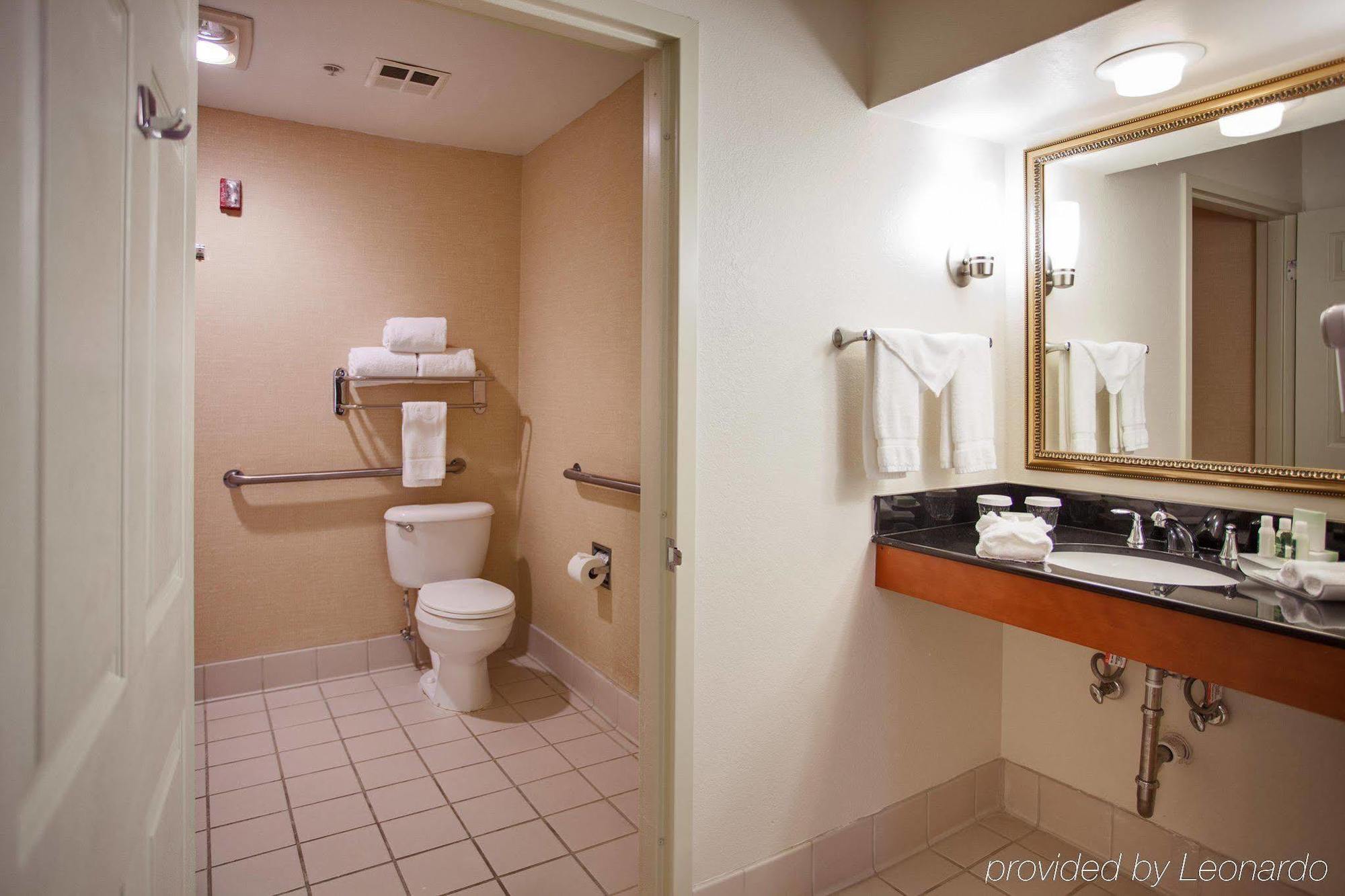 Homewood Suites By Hilton Dallas-Park Central Area Номер фото